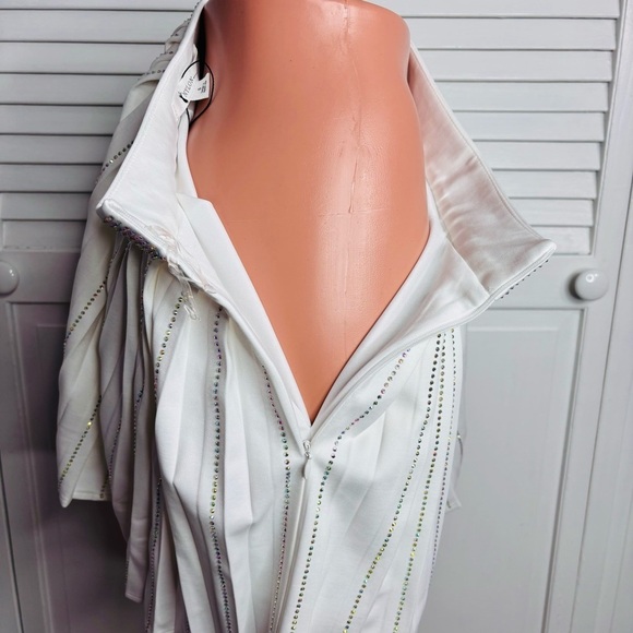 NYLON APPAREL White Pleated Jeweled Skater Skort Size Small - Picture 4 of 10
